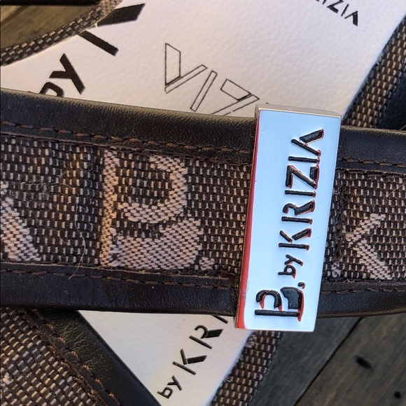 EUC VINTAGE B.by Krizia Brown Monogram Sandals Sz5 - Picture 8 of 11